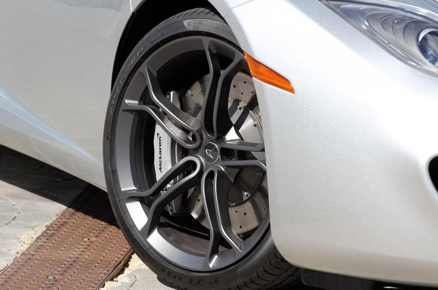  McLaren MP4-12C Spyder 2012 года  (фото 213 из 270)